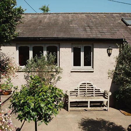 Wellies & Waves Bed & Breakfast Kingsbridge  Exterior photo